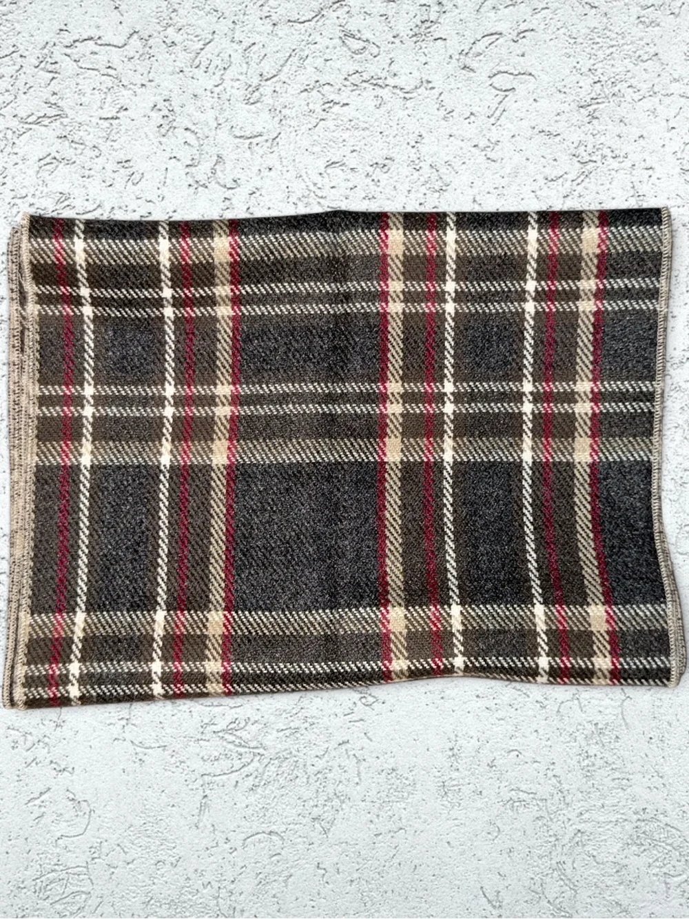 🌻Classic Plaid Men’s Scarf in Black and Brown